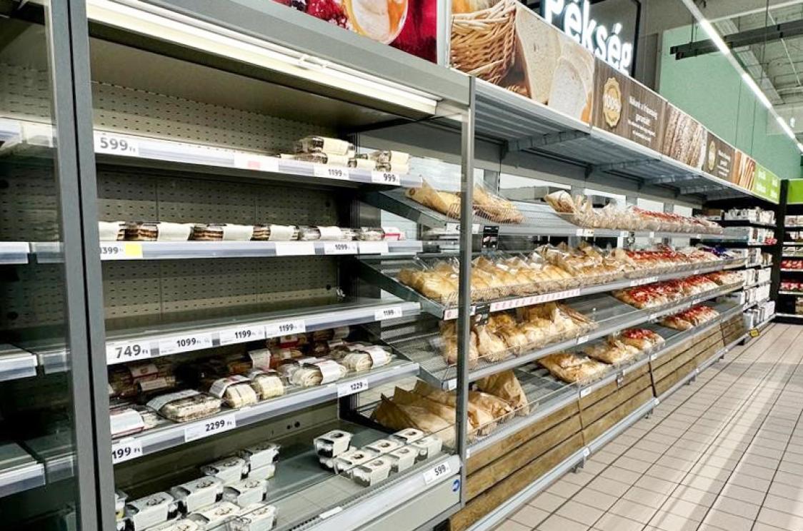 Tesco_Sopron_Hungary_Gemma-125-NG_5.jpg